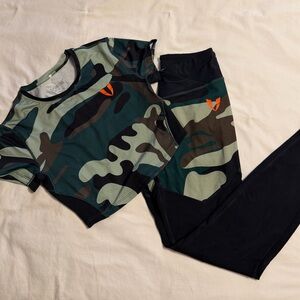 FirmAbs Sportswear Green Camo Crop Top and Leggings Set